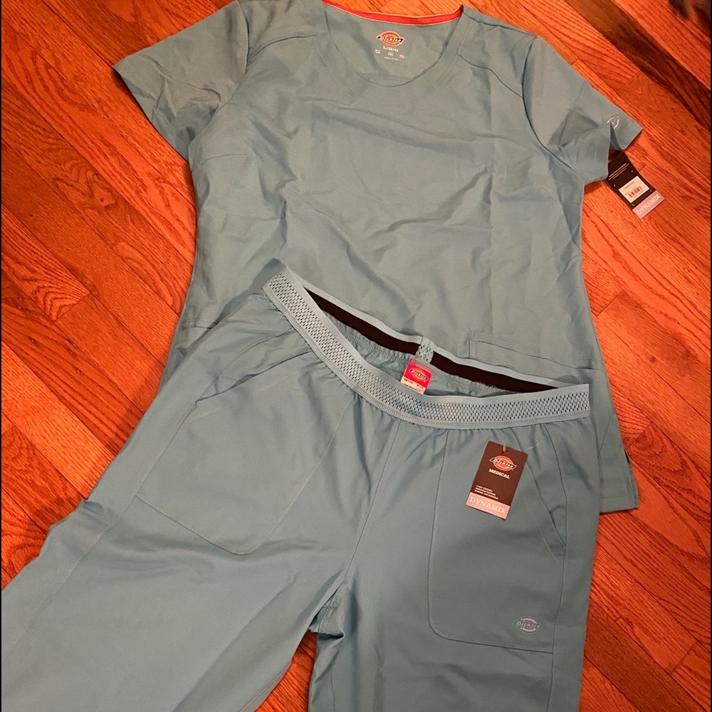 Dickies Dynamix Scrub Set